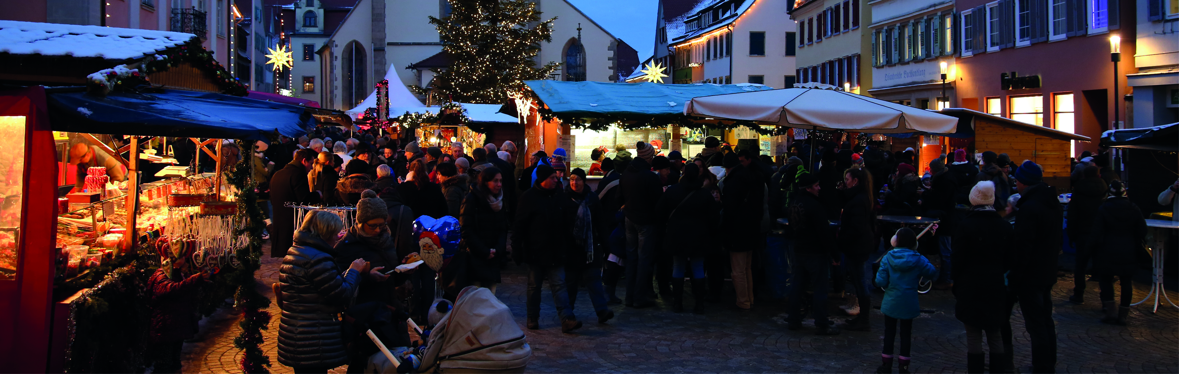 Nikolausmarkt in Rottenburg Abendstimmung 